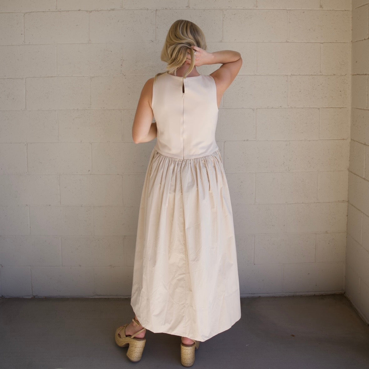 Asymmetrical Waist Sleeveless Maxi Dress