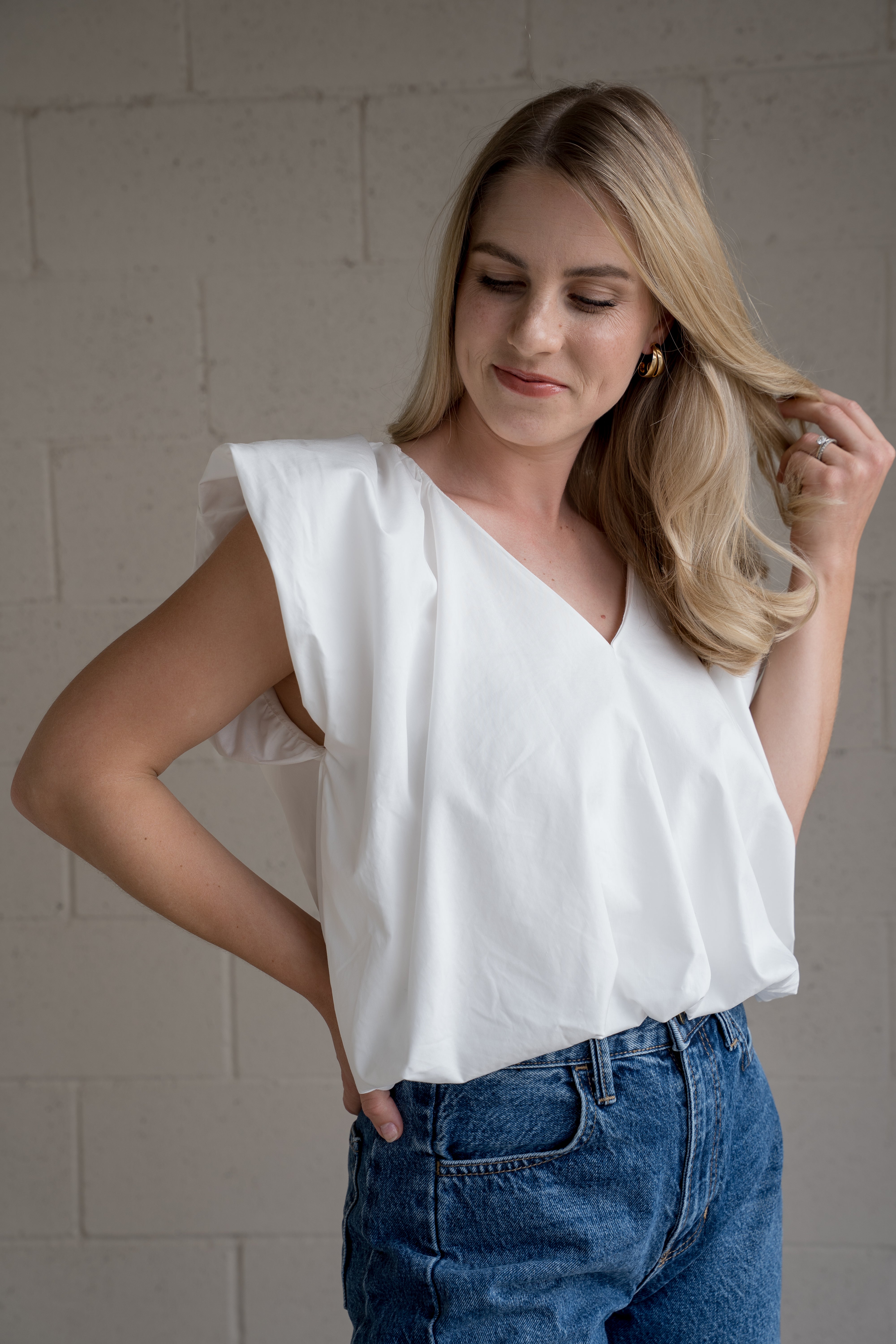 White Cap Sleeve Bubble Hem Top