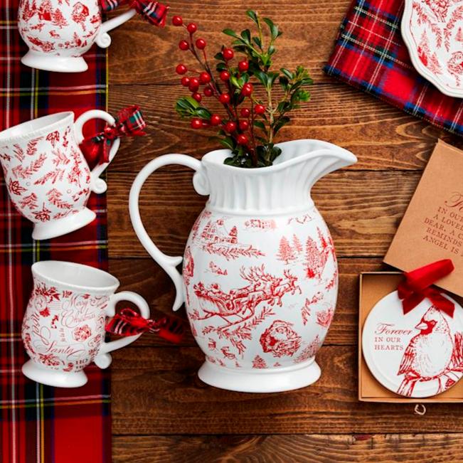 XMAS Toile Pitcher