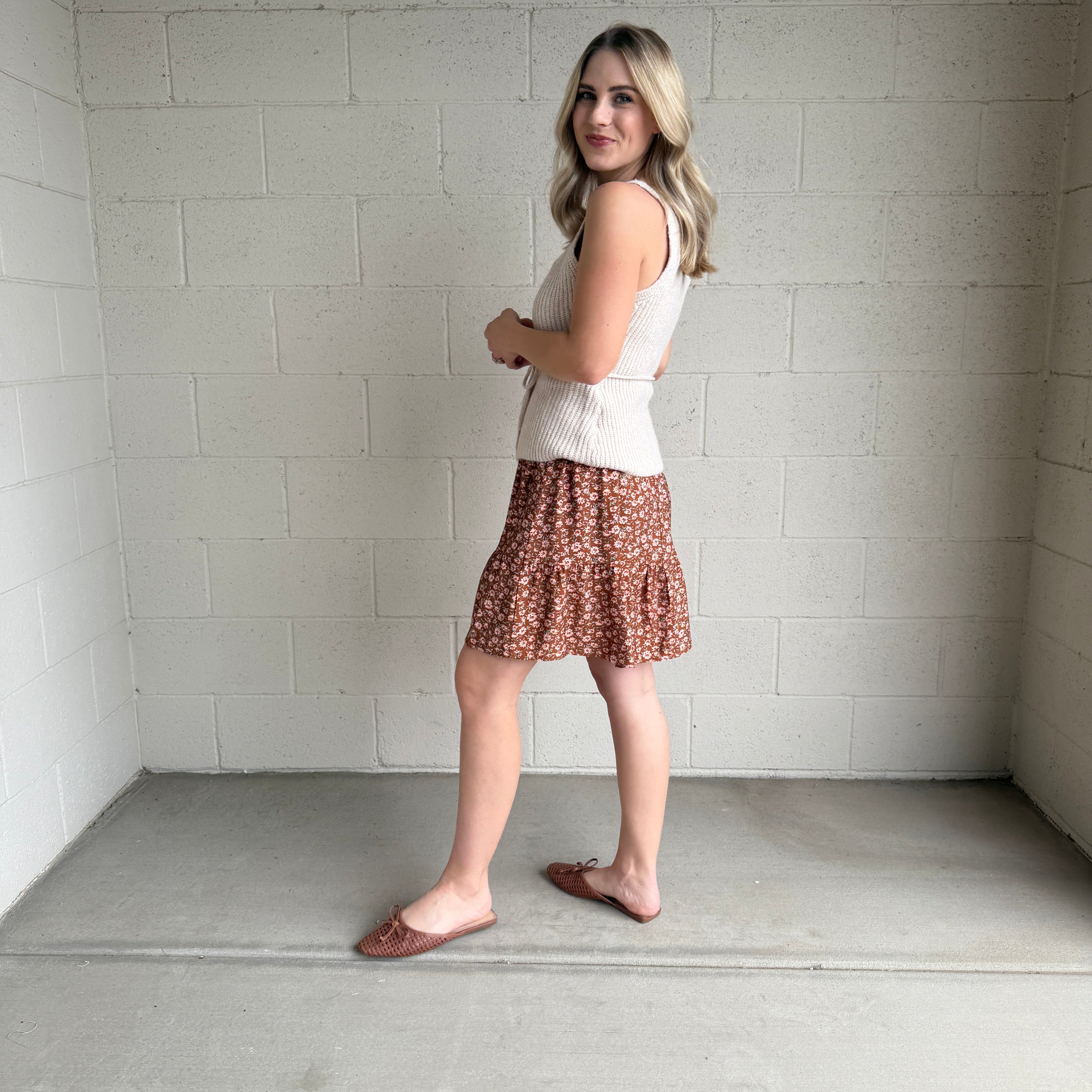 Sleeveless Taupe Sweater Top