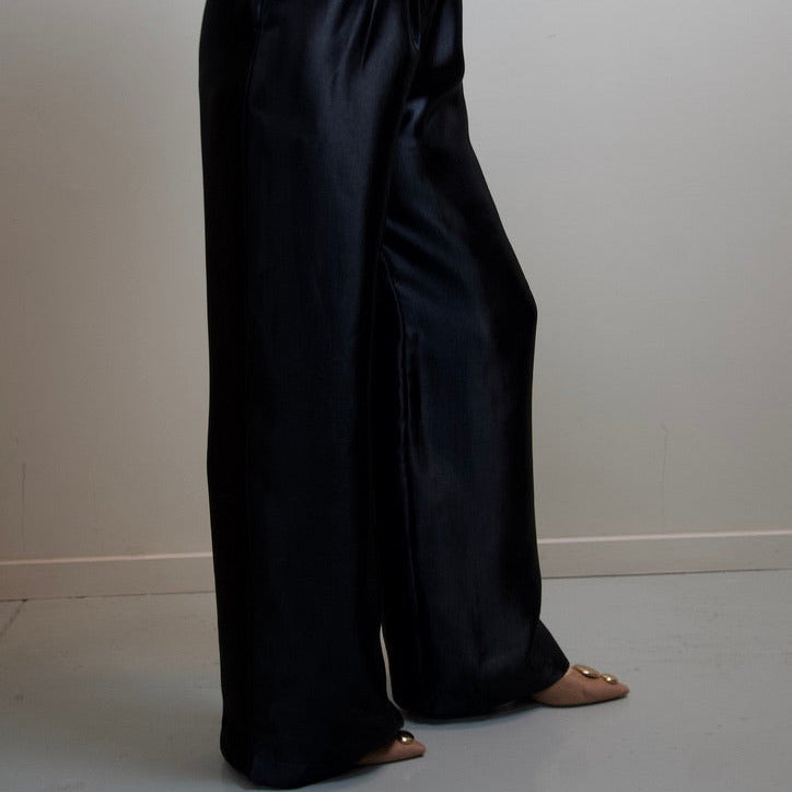 Black High-Waist Pleated Pants