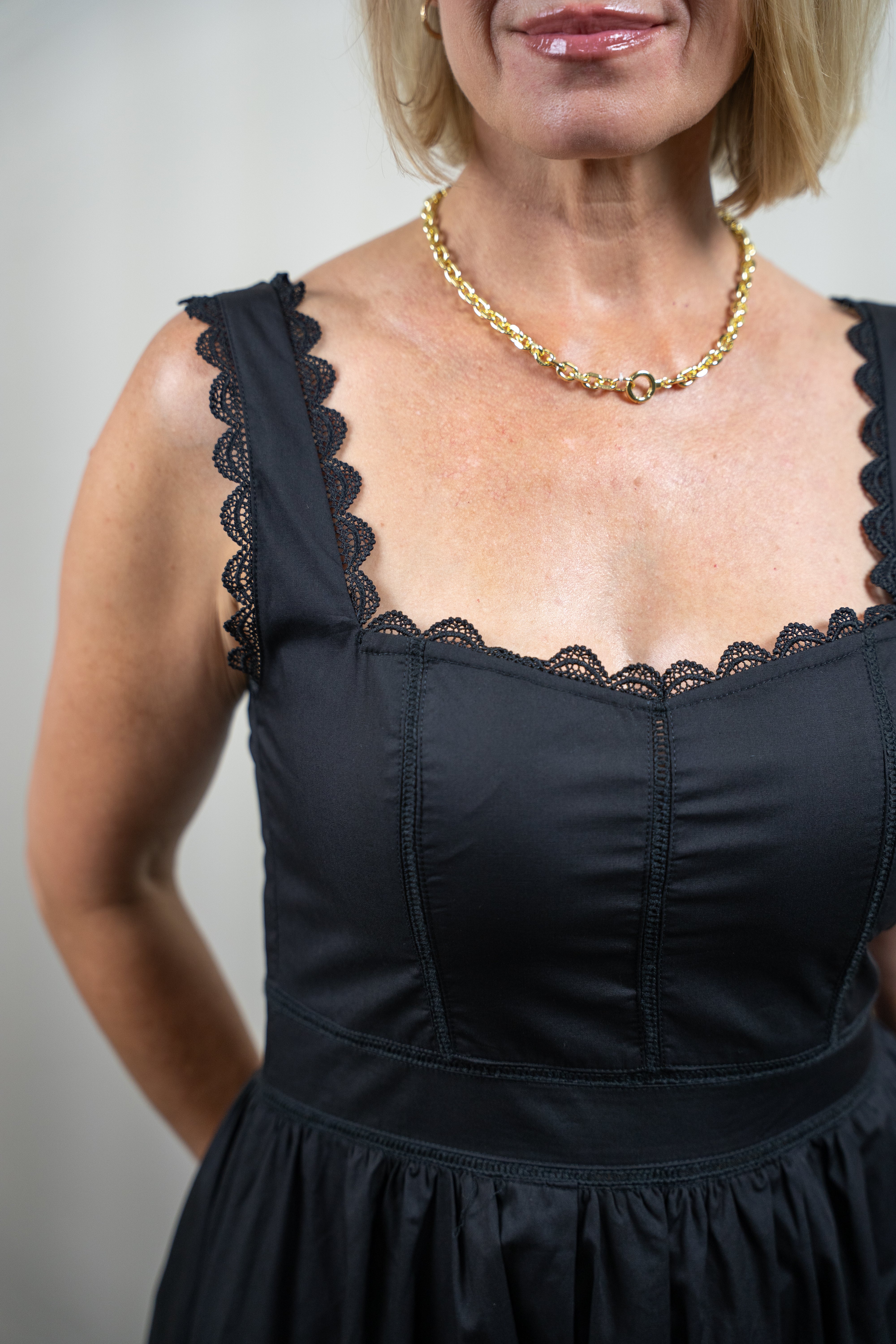 Sleeveless Lace Trim Detail Midi Dress