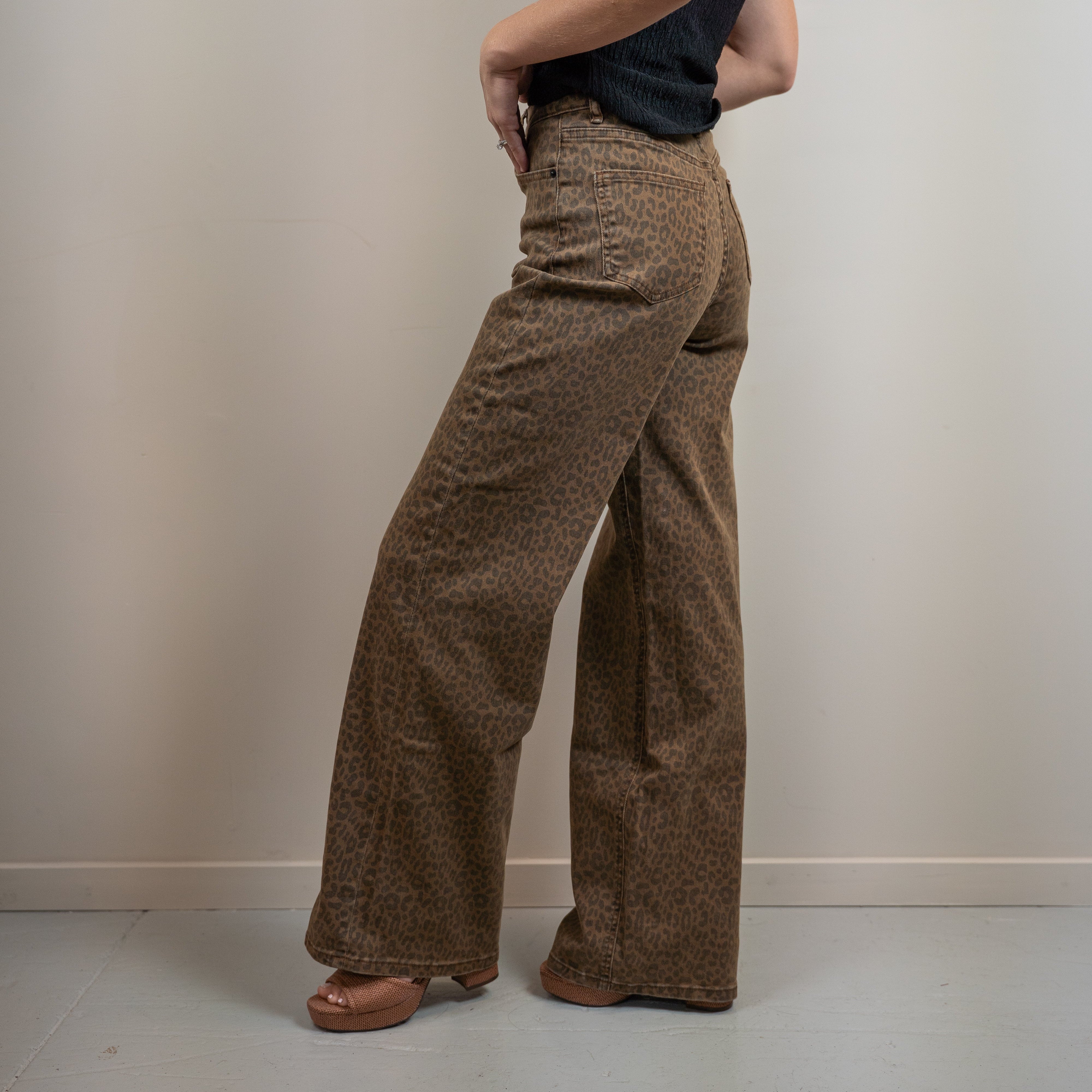 Super High Wide Leg Leopard Jeans