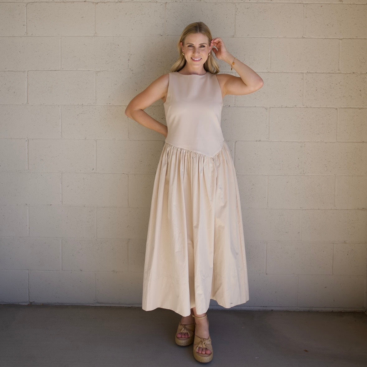 Asymmetrical Waist Sleeveless Maxi Dress