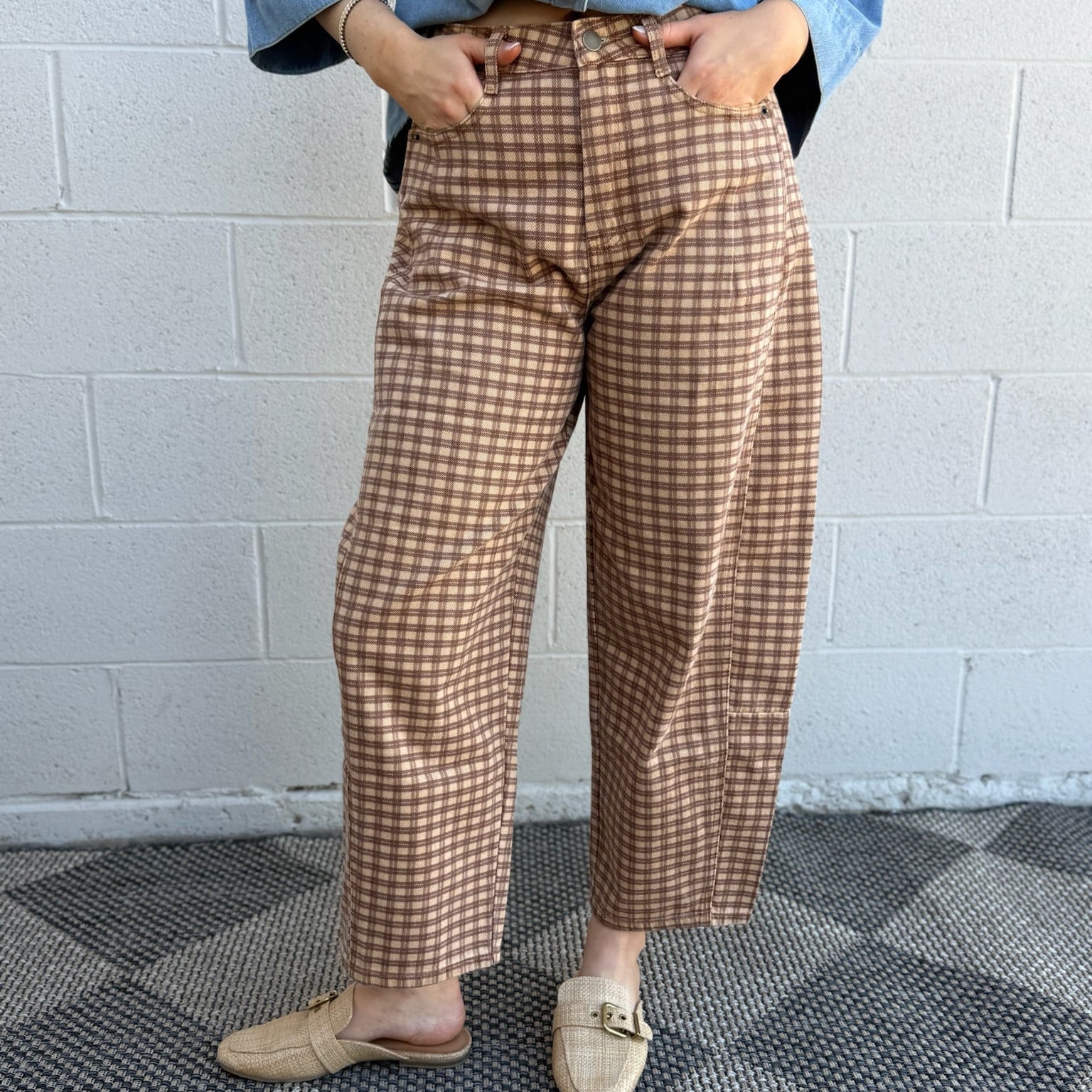 Tan Checker Pattern Barrel Pants