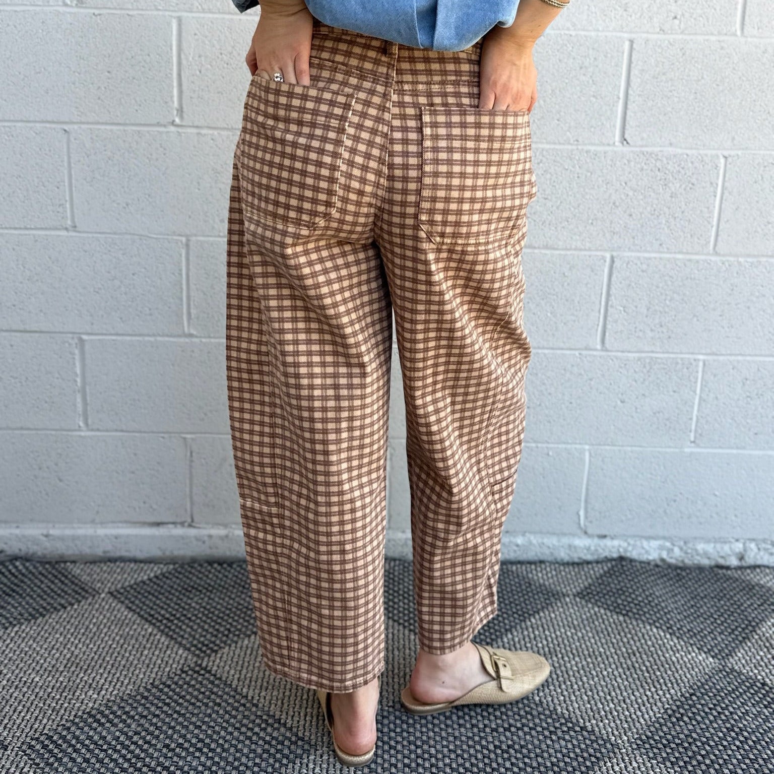 Tan Checker Pattern Barrel Pants