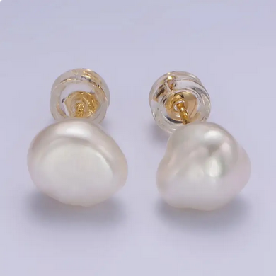 White fresh Water Pearl Studs
