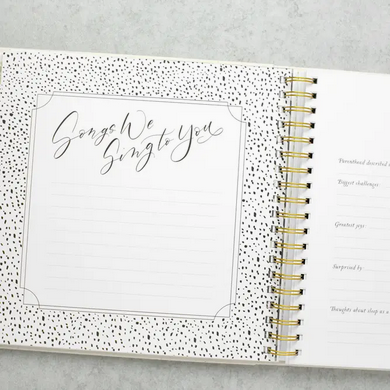 As You Grow: Baby Milestone Book