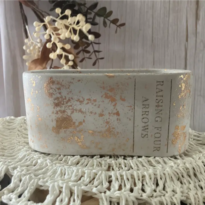 Amber Essence – 10 oz Concrete Candle