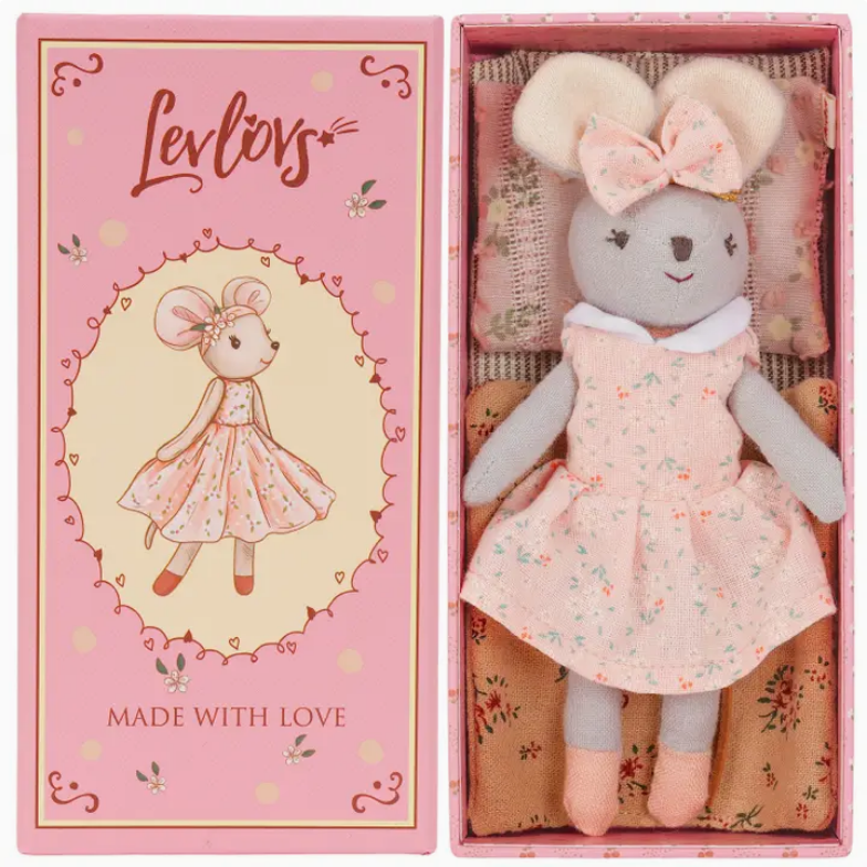 Sherry Blossom Mouse in A Box