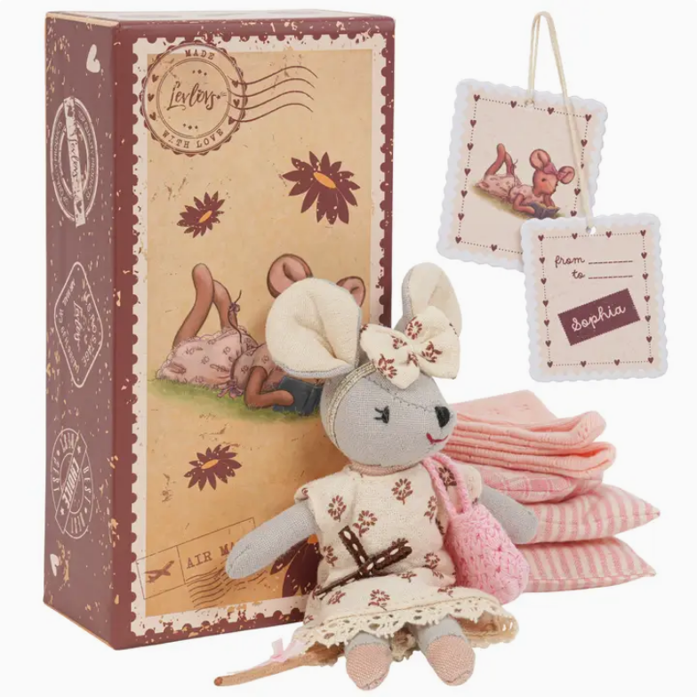 Mouse Sophia in Stamp Holder Box with Bedding